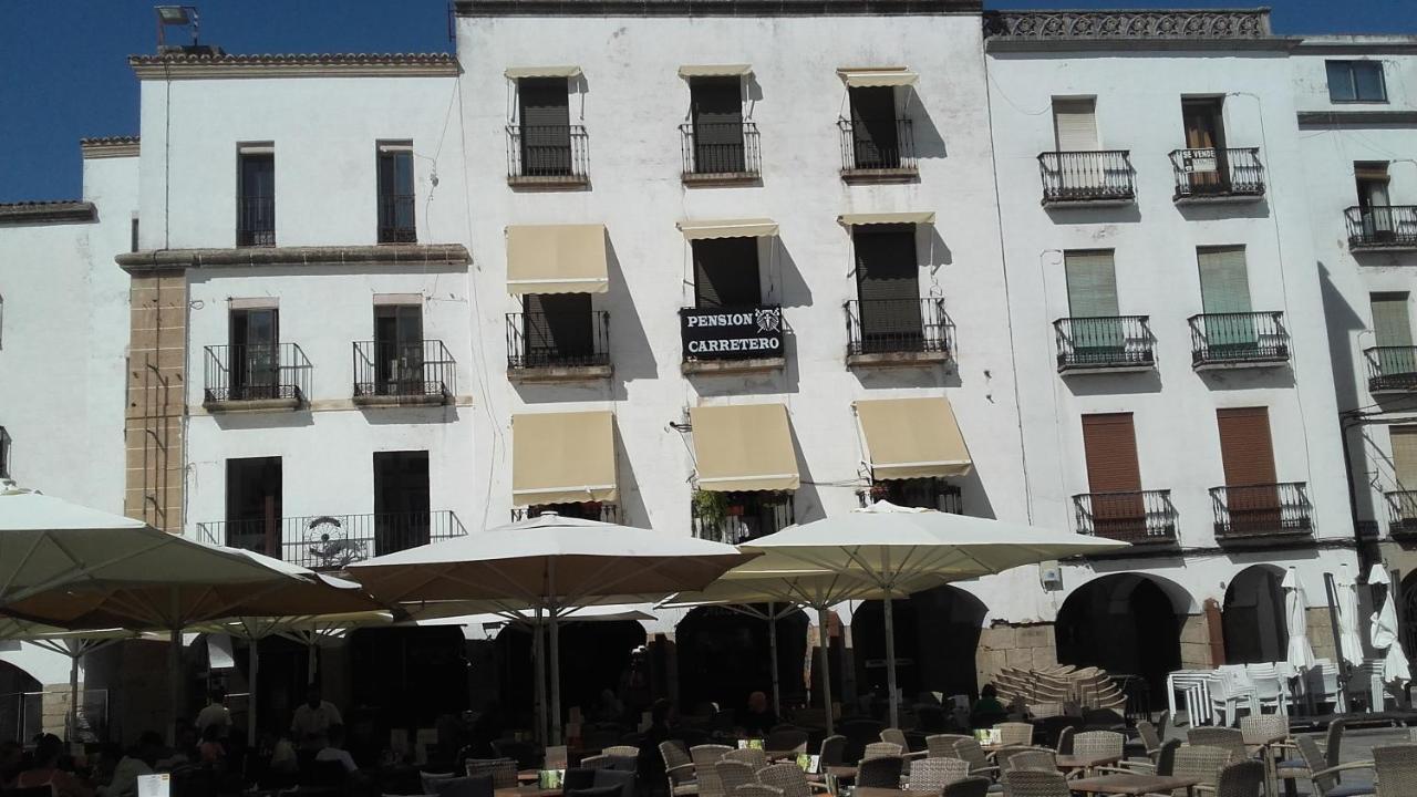 Pension Carretero Caces Buitenkant foto